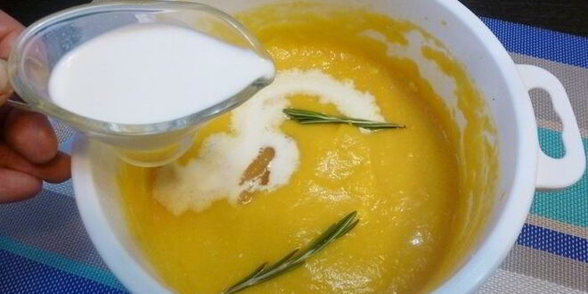 Рецепт тыквенного супа-пюре с чесноком и розмарином