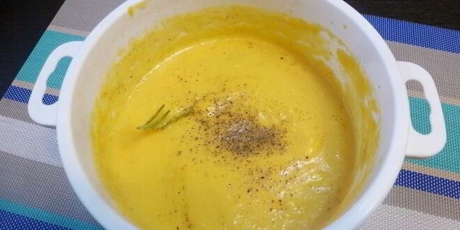 Рецепт тыквенного супа-пюре с чесноком и розмарином