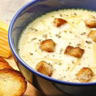 Рецепт Сырного супа по-французски с курицей и грибами