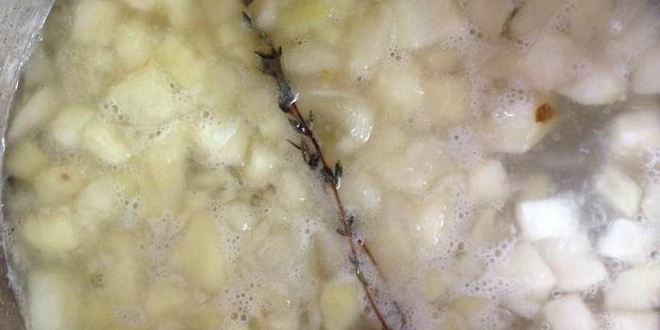 Рецепт сырного супа с грушей и грецкими орехами