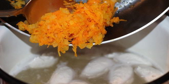 Рецепт сырного супа с кнелями