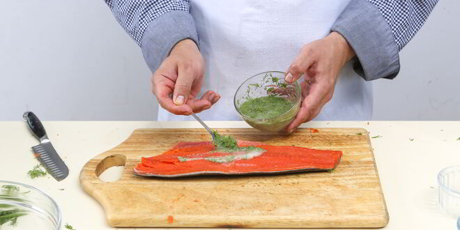 Рецепт домашней ухи со слабосоленой неркой