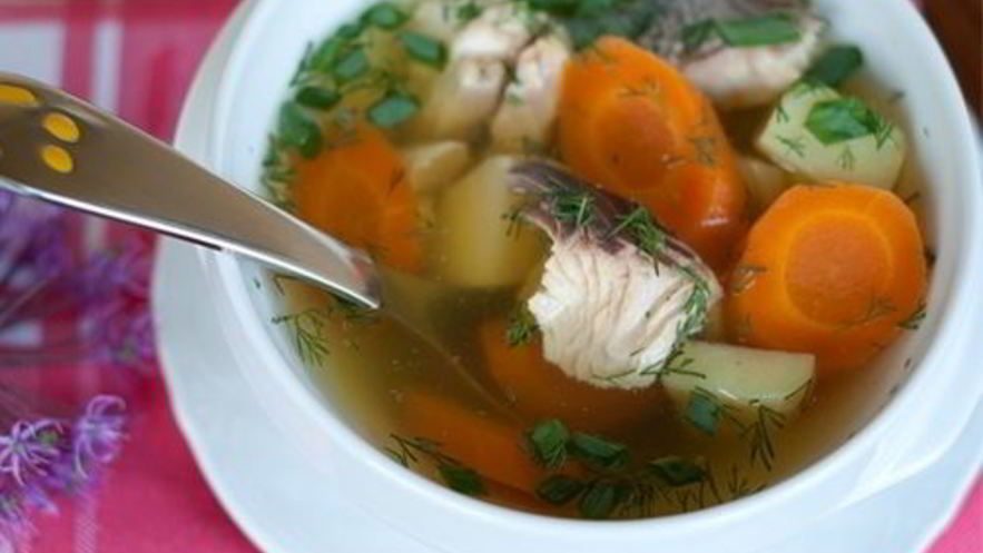 Рецепт ухи из горбуши со свежим сельдереем