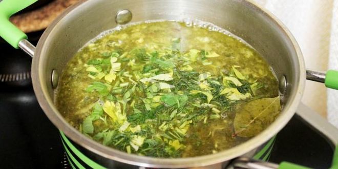 Рецепт ухи из консервы сайры быстро и вкусно