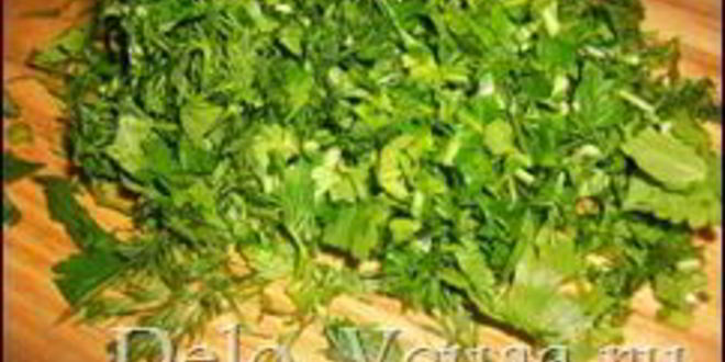 Рецепт блинчиков с куриным филе, грибами и сыром