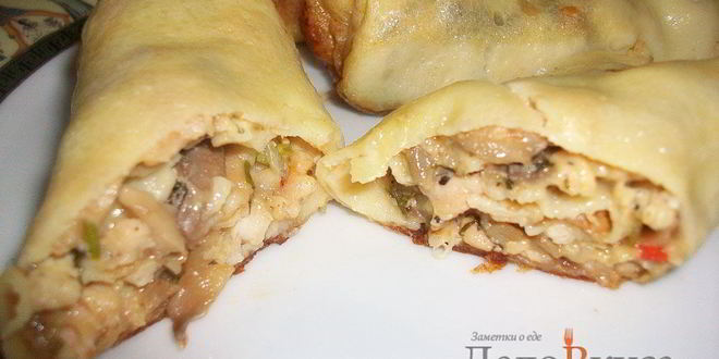 Рецепт блинчиков с куриным филе, грибами и сыром