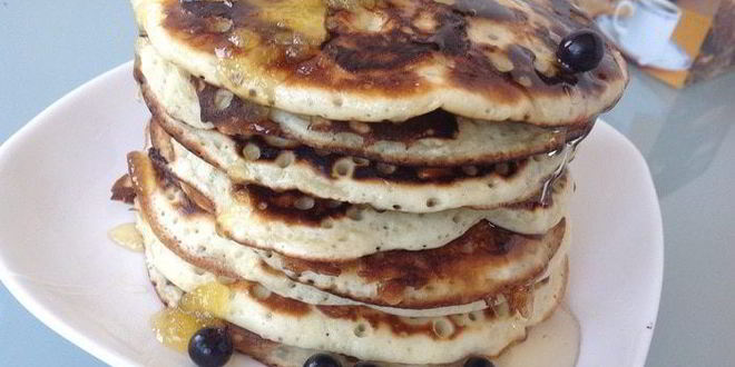 Рецепт панкейков с черной смородиной