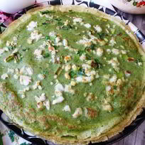 Шпинатные блины с припеком из яйца и зеленого лука