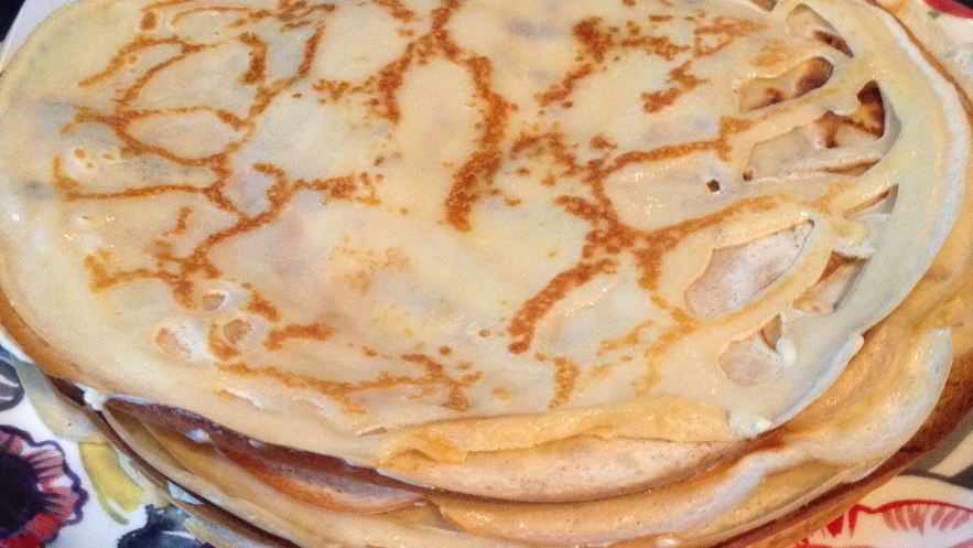 Рецепт тонких блинов со сливочным маслом