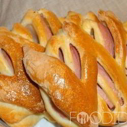 Рецепт Булочек с колбасой