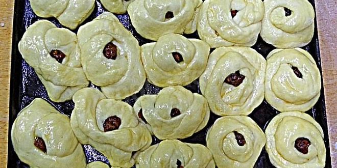 Рецепт булочек с курагой из дрожжевого теста