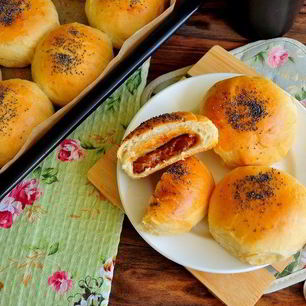 Рецепт Булочек со сгущенкой вареной