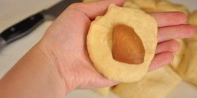 Рецепт булочек со сгущенкой вареной