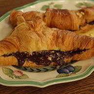 Рецепт Круассанов с шоколадным сыром и миндалем