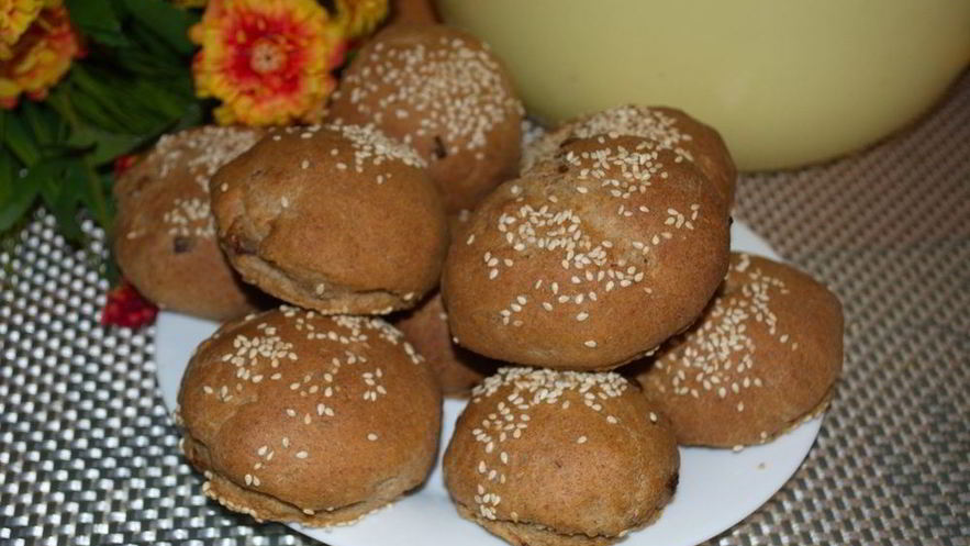 Рецепт ржаных булочек с луком в хлебопечке