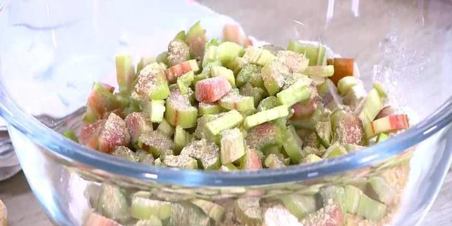 Рецепт сливочных булочек с ревенем