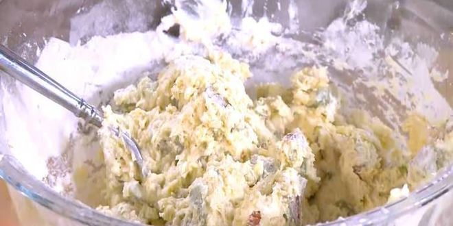 Рецепт сливочных булочек с ревенем