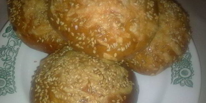 Рецепт сырных булочек с кунжутом