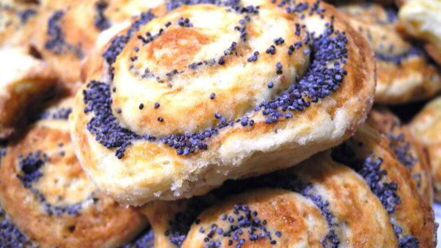 Рецепт творожных плюшек с маком и хрустящие печенья