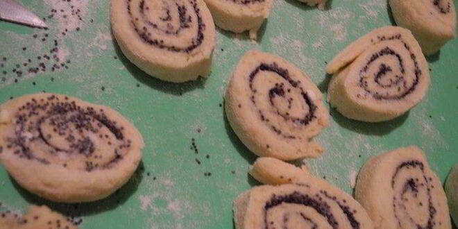 Рецепт творожных плюшек с маком и хрустящие печенья
