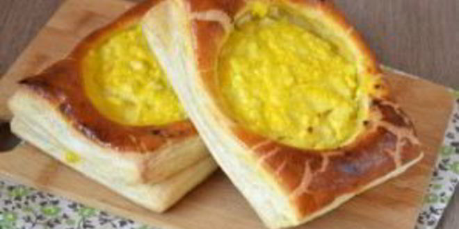 Рецепт ватрушек из слоеного бездрожжевого теста