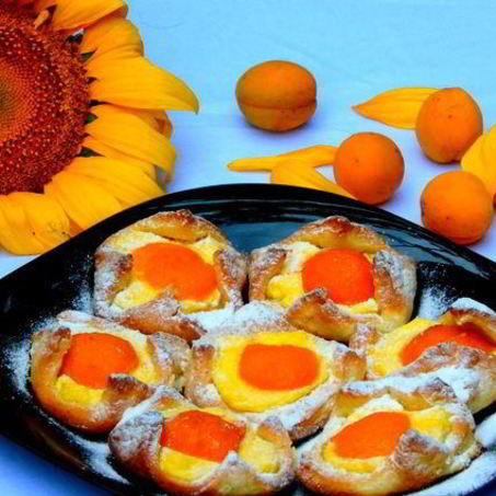 Рецепт Ватрушек с абрикосами