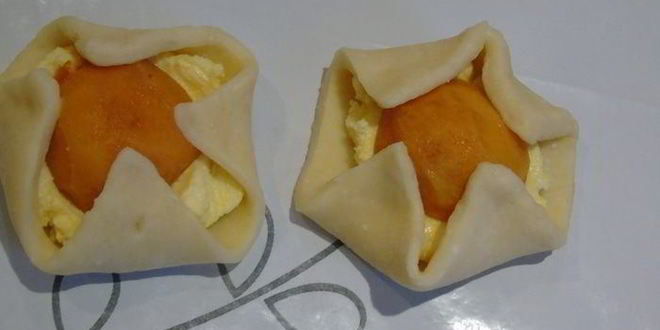 Рецепт ватрушек с абрикосами