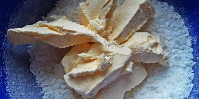 Рецепт быстрого кокосово-шоколадный рулет