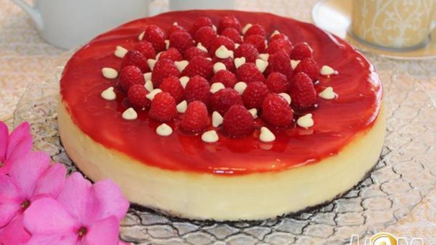 Рецепт чизкейка с белым шоколадом и малиной