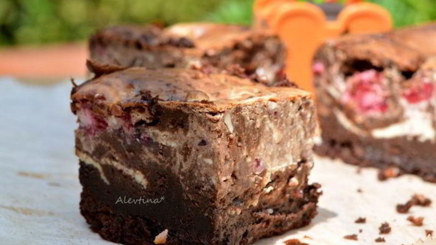 Рецепт ягодного брауни чизкейк