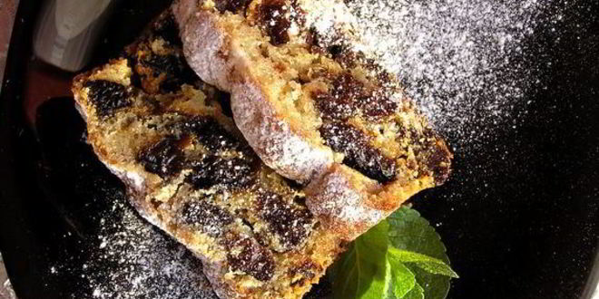 Рецепт кекса с черносливом и миндальной мукой