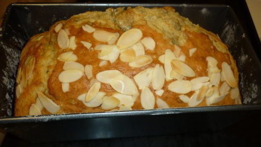 Рецепт кекса сюрприз с халвой