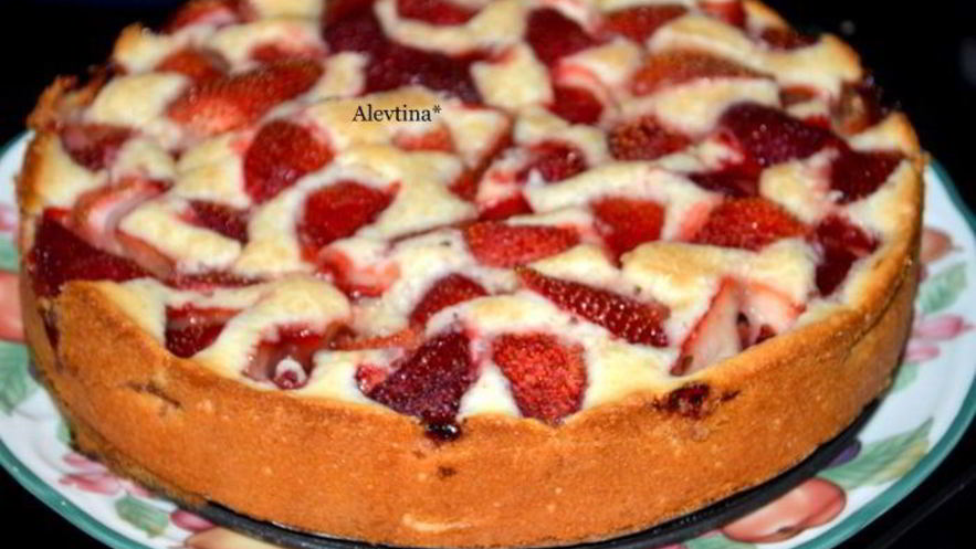 Рецепт клубничного летнего кекса