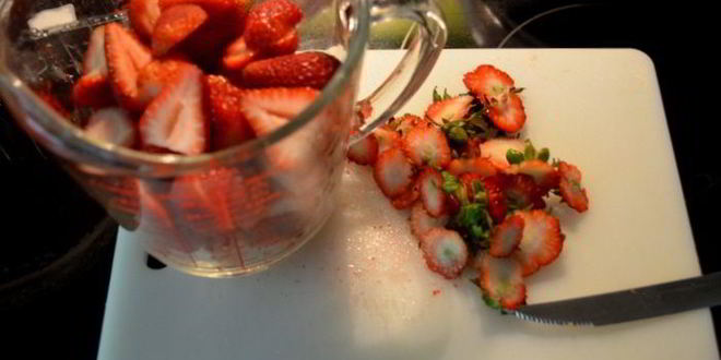 Рецепт клубничного летнего кекса