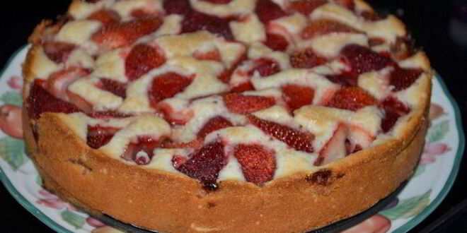 Рецепт клубничного летнего кекса