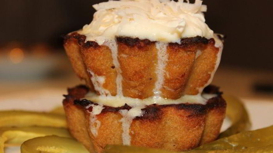 Рецепт мясных закусочных кексов с сыром моцарелла