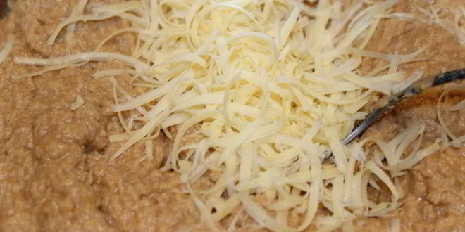 Рецепт мясных закусочных кексов с сыром моцарелла