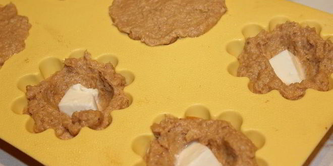 Рецепт мясных закусочных кексов с сыром моцарелла