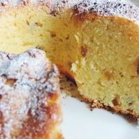 Творожный кекс с изюмом в духовке