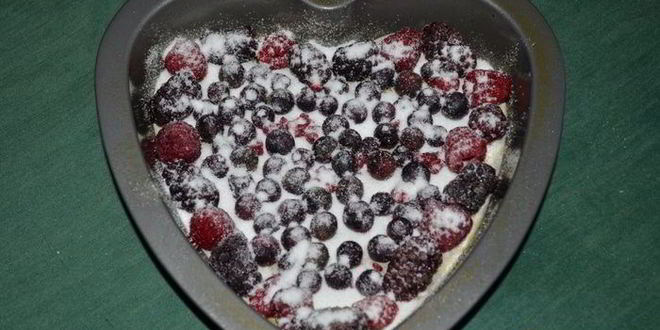 Рецепт ягодного кекса на кефире