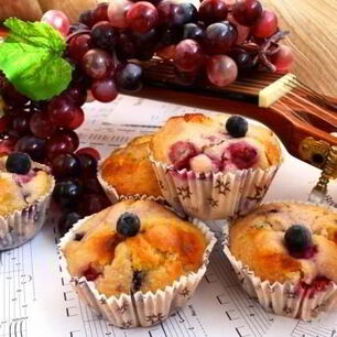 Рецепт Ягодных кексиков с белым шоколадом