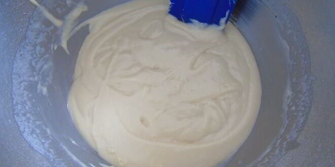 Рецепт закусочного кекса с беконом и маслинами