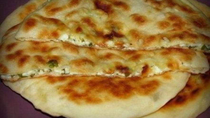 Рецепт быстрых хачапури с творогом и сыром