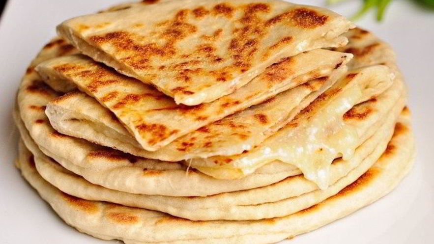 Рецепт хачапури с сыром и вареным яйцом