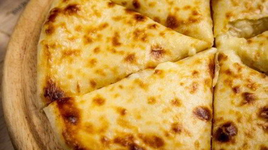 Рецепт хачапури с сыром по-имеретински из дрожжевого теста