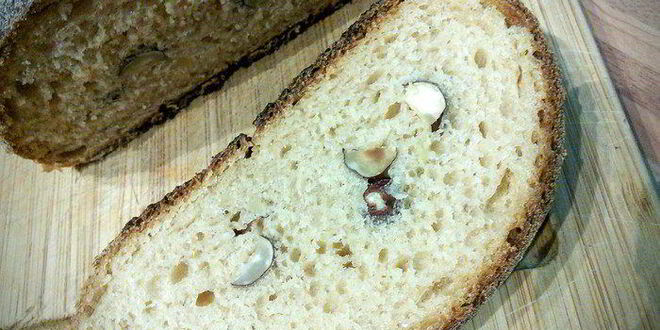 Рецепт хлеба на печеных яблоках с орешками