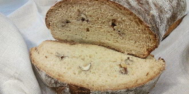 Рецепт хлеба на печеных яблоках с орешками