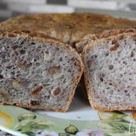 Рецепт Хлеба с орехами и изюмом