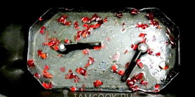 Рецепт хлеба с перцем чили, укропом и чесноком