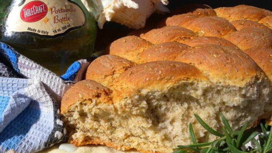 Рецепт хлеба с розмарином и апельсиновой цедрой